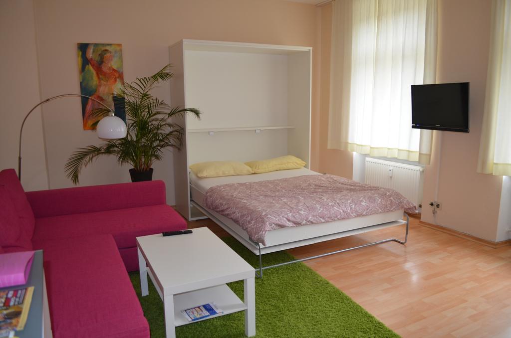 Ferienwohnung Barfly ทราเบิน-ทราร์บาค ภายนอก รูปภาพ